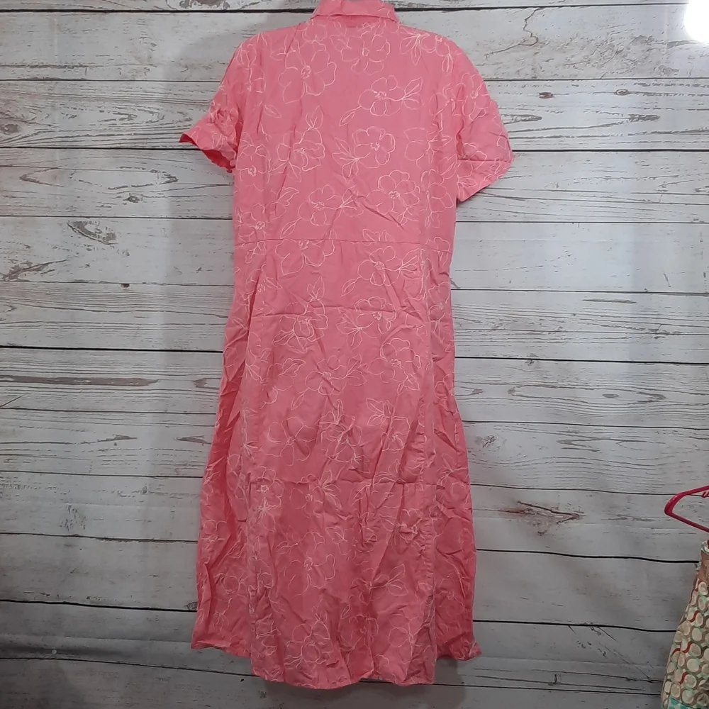 Chelsea Studio Dress - Picture 5 of 9